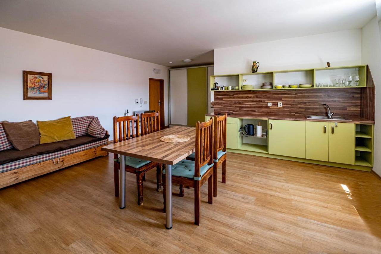 Apartmany Gulliver Mikulov Exterior foto